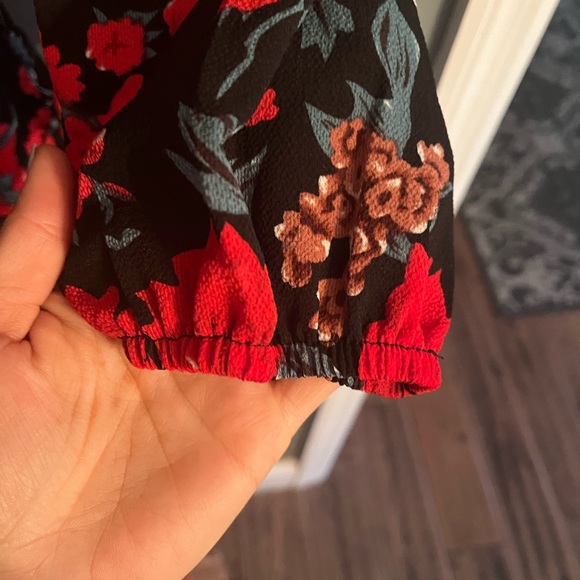 Floral Romper - Picture 6 of 6